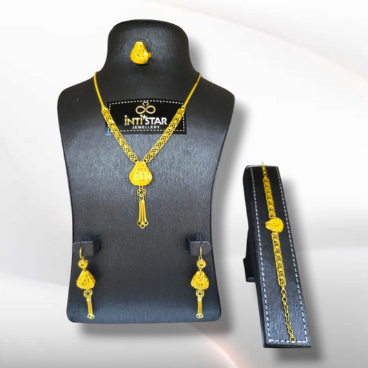 004 - Gold Jewellery Set