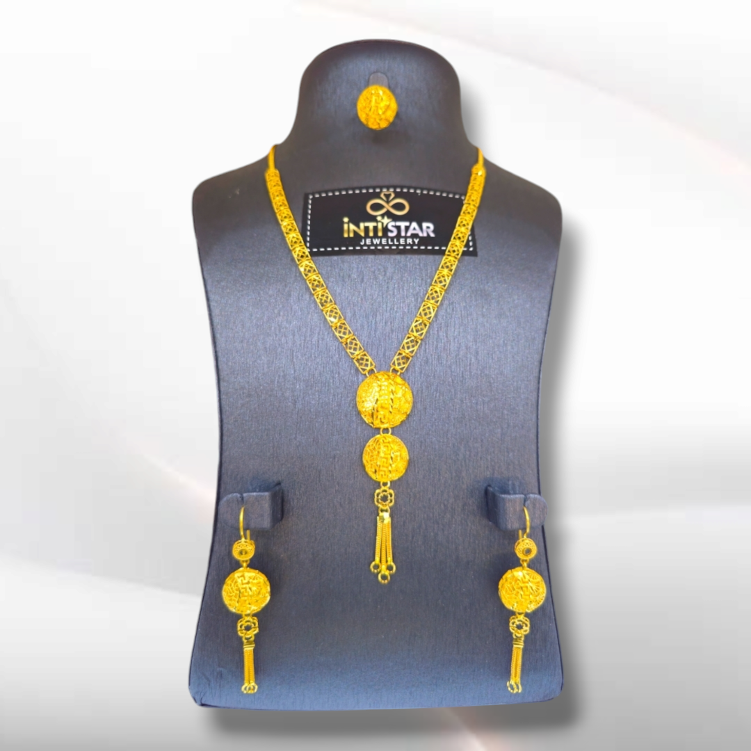 030 - Gold Jewellery Set