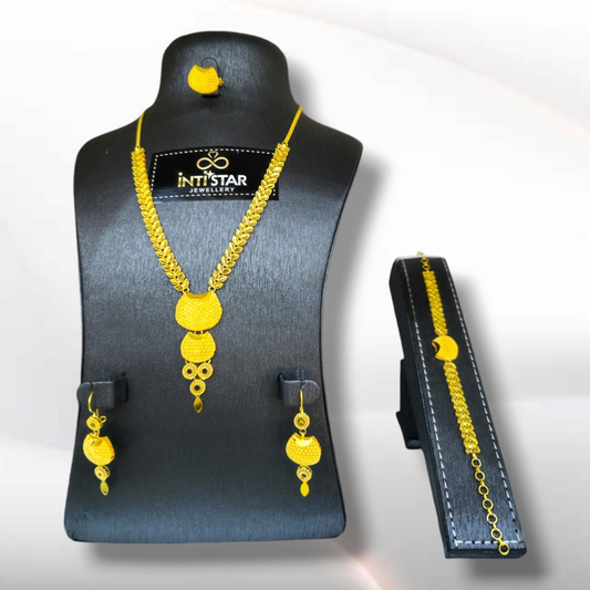 031 - Gold Jewellery Set