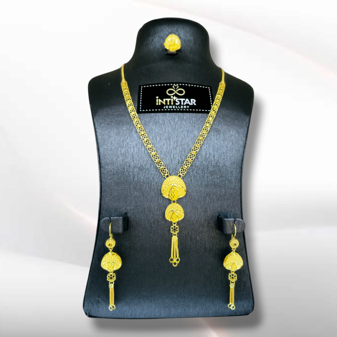 051 - Gold Jewellery Set