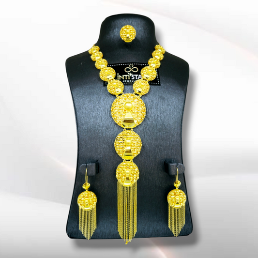 061 - Gold Jewellery Set