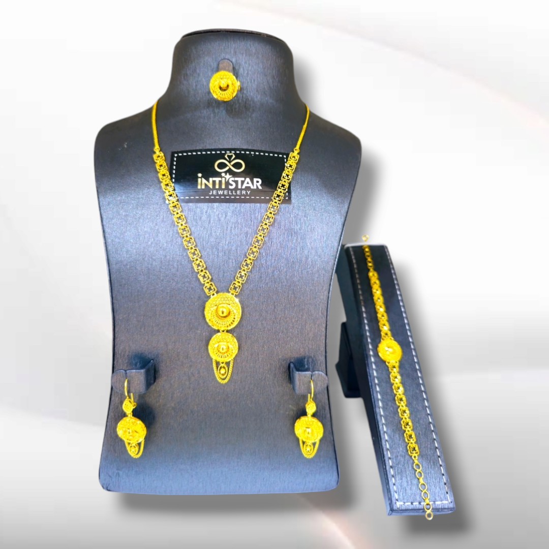 063 - Gold Jewellery Set