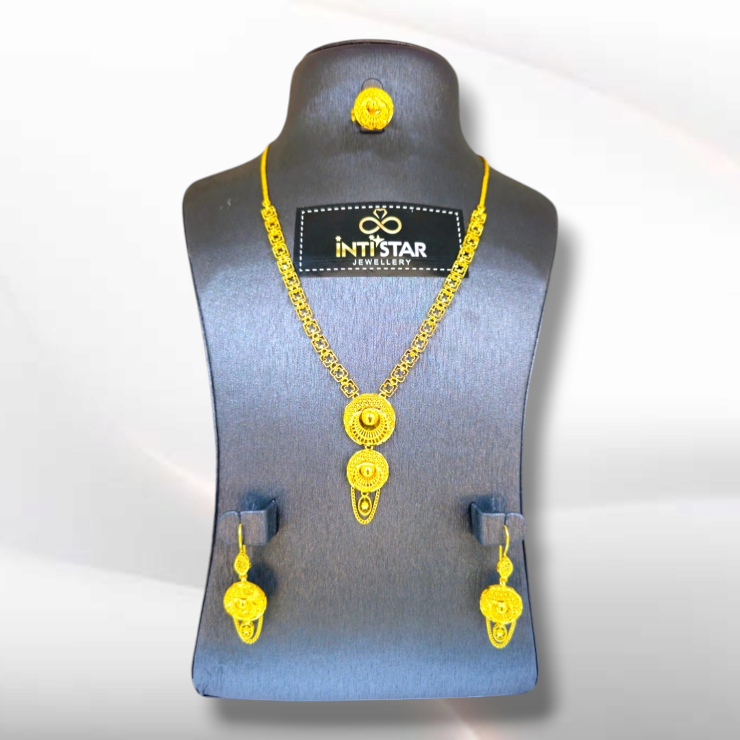 063 - Gold Jewellery Set