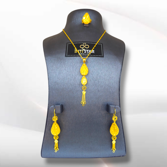 245 - Gold Jewellery Set