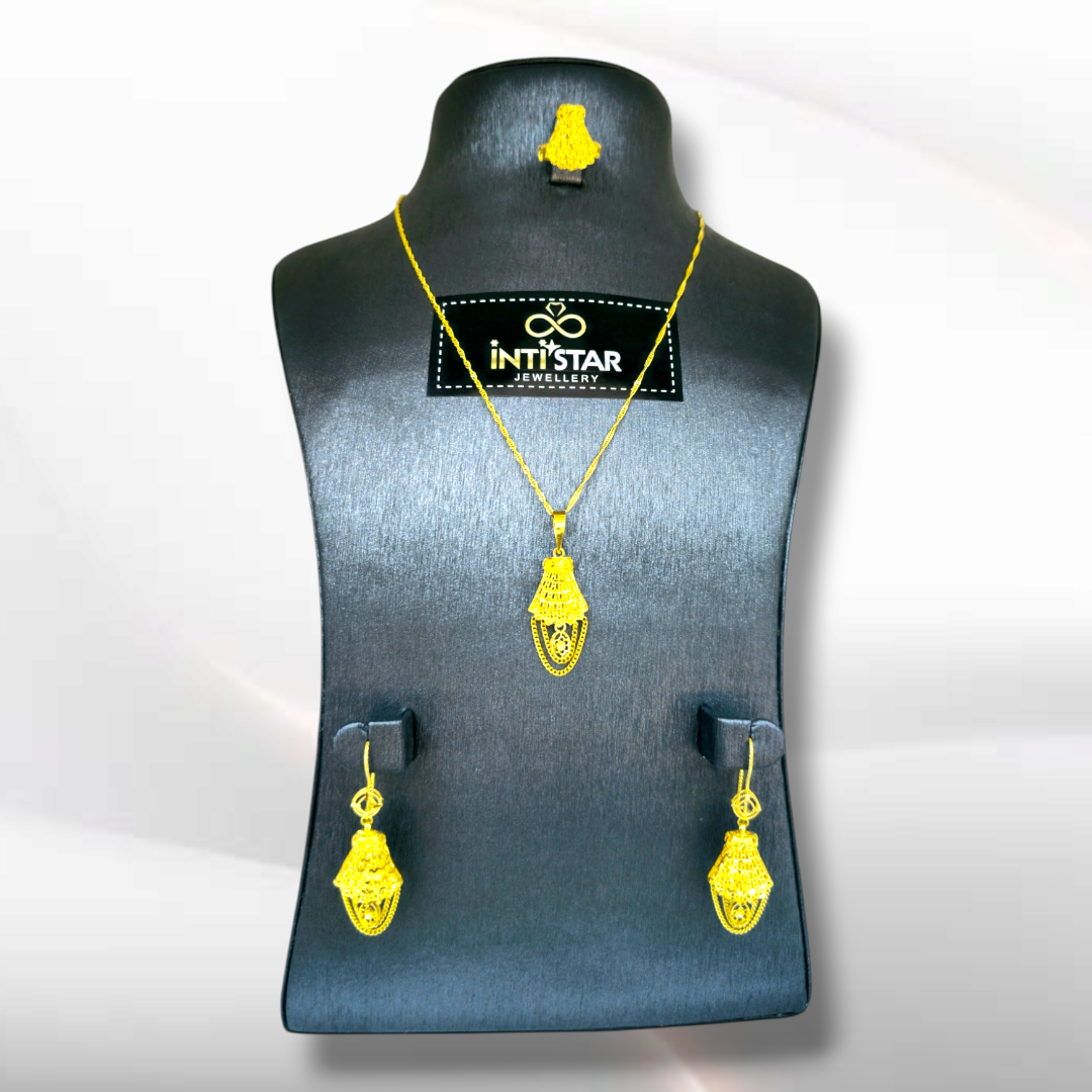 277 - Gold Jewellery Set